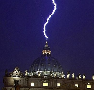 Lightning Strikes Vatican: A Geo-Synchronicity?